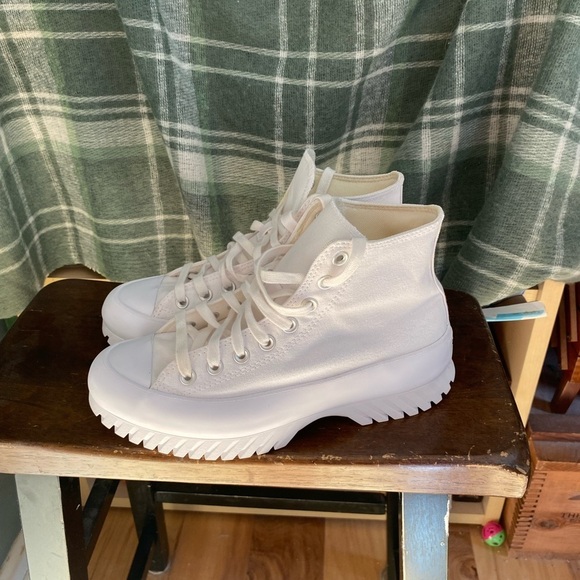 CONVERSE CHUCK TAYLOR ALL STAR LUGGED 2.0 PLATFORM men’s 7 women’s 9 - Picture 2 of 7